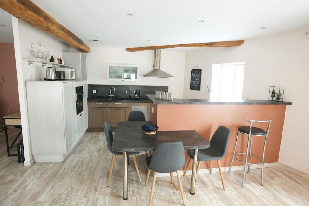 Chaleureux Cosy Et Climatise Karine Hospitality Saint-Just-la-Pendue