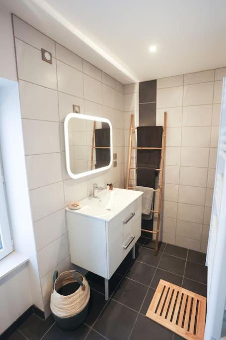 Apartment Chaleureux Cosy Et Climatise Karine Hospitality Saint-Just-la-Pendue