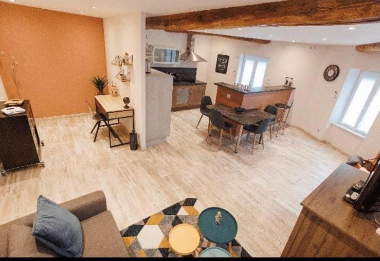 Chaleureux Cosy Et Climatise Karine Hospitality * Saint-Just-la-Pendue